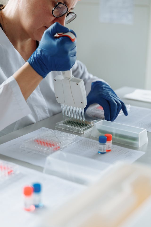 Alzheimer’s clinical research team managing advanced clinical trial operations and patient recruitment at ARTC