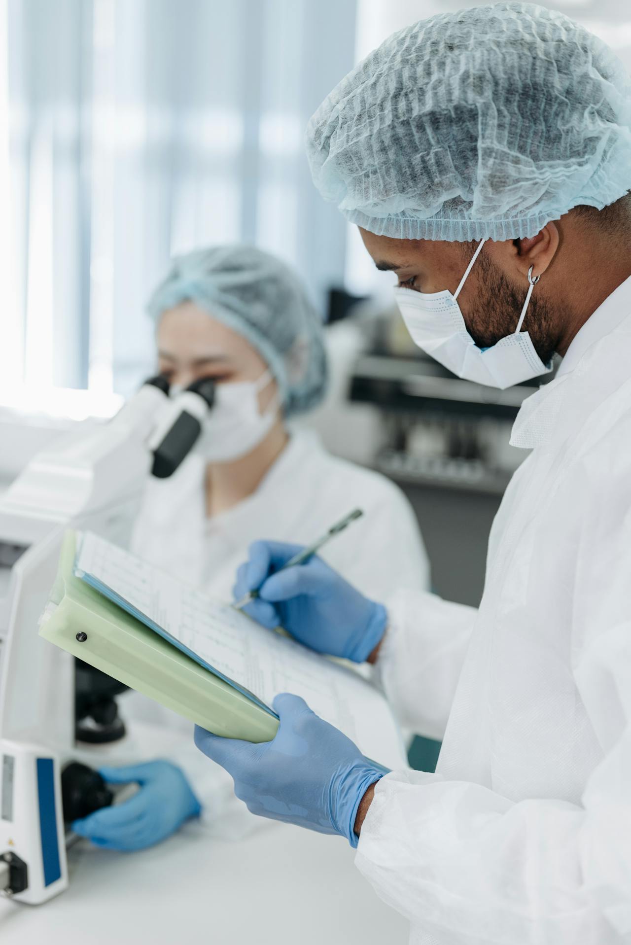 Clinical researchers conducting Alzheimer’s clinical trial research and laboratory testing at ARTC