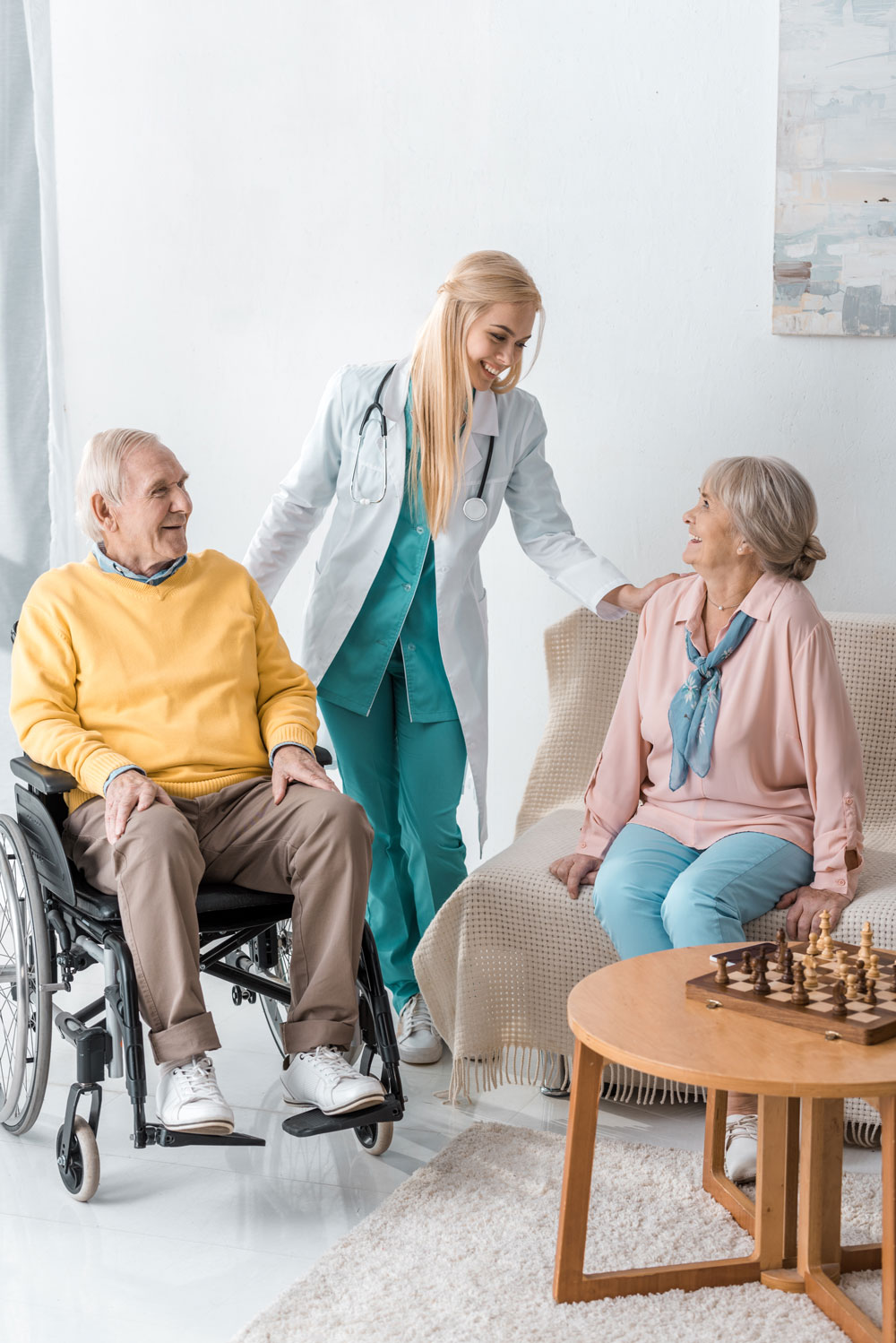 Healthcare professional supporting older adults through an Alzheimer’s Patient Recruitment Center